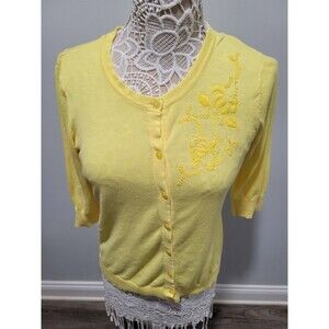 Merona Sweater Yellow Crew Top Button 3/4 Sleeve with Embroidery Size L  (31)